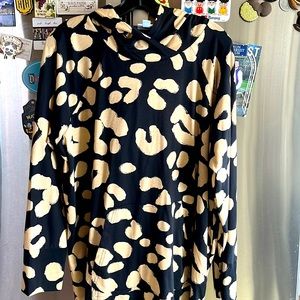 Lularoe animal print Amber 2x